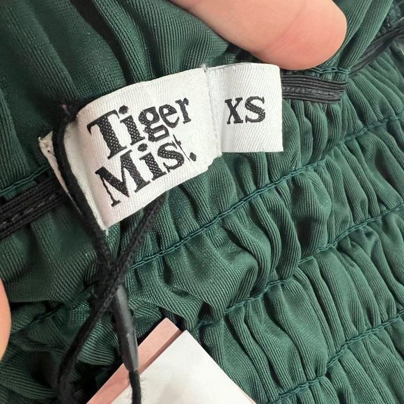 Tiger Mist Size XS Lucia Velvet Strapless Tube Top Smocked Stretch Ruched Green - Picture 3 of 6